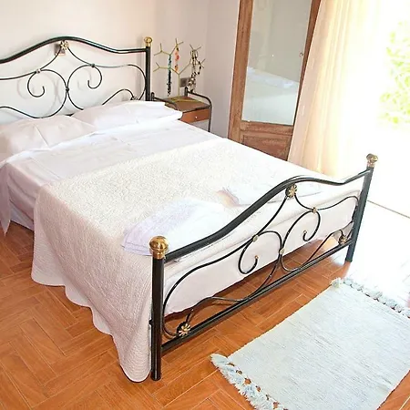 Dorothea's * Platanos (Elis)